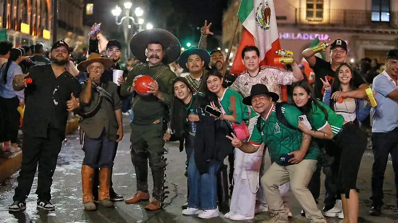 Afición duranguense celebra triunfo de México VS Ecuador